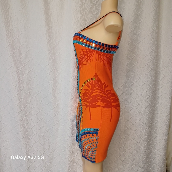 MISS8 LOS ANGELES size M Orange and Blue Embellished Dress - Picture 9 of 14